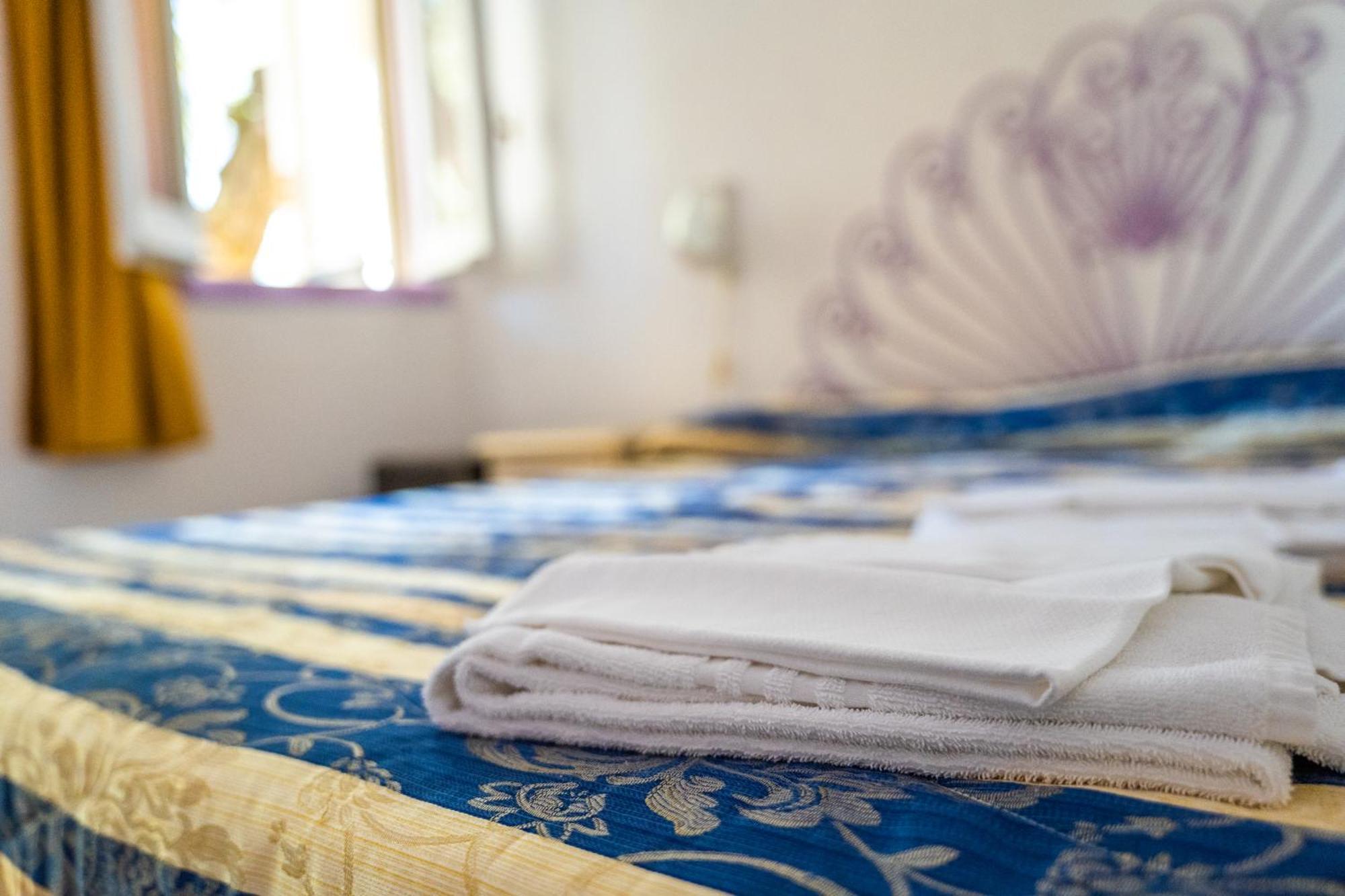 Hotel Paola Carloforte  Εξωτερικό φωτογραφία