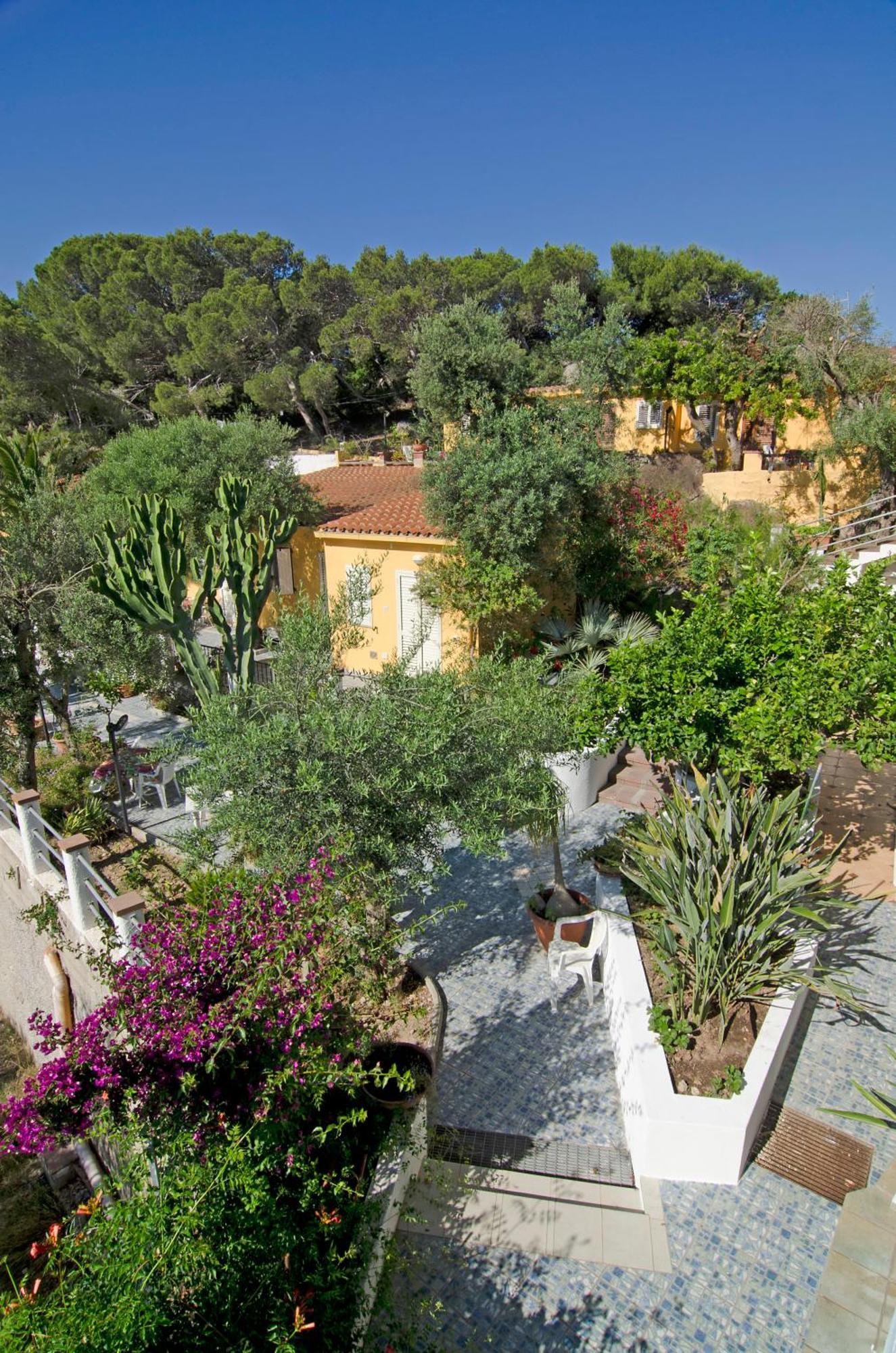 Hotel Paola Carloforte  Εξωτερικό φωτογραφία